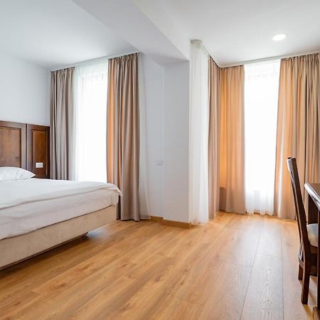 Voyager Hotel Navodari Ngoại thất bức ảnh