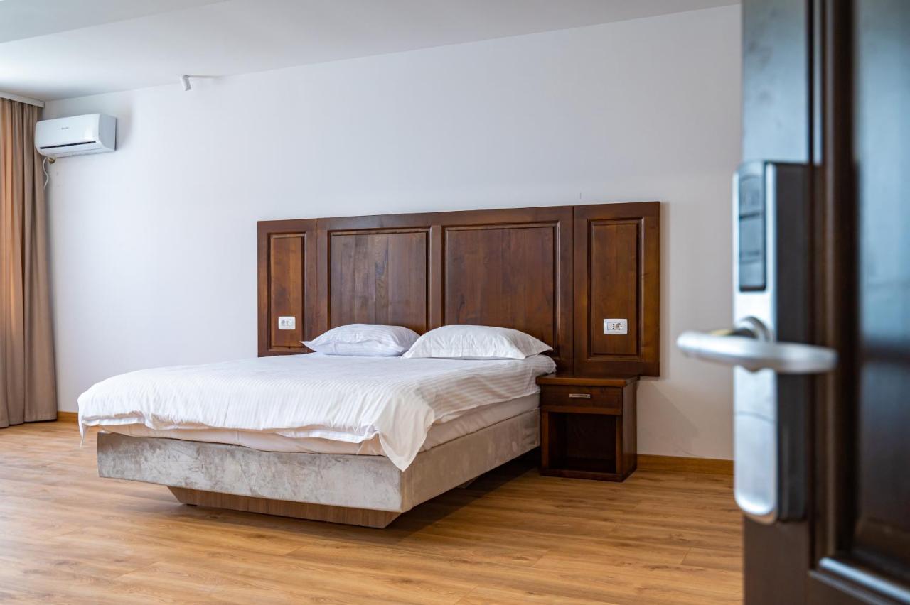 Voyager Hotel Navodari Ngoại thất bức ảnh