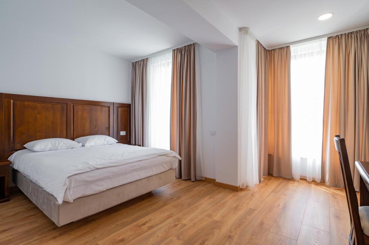 Voyager Hotel Navodari Ngoại thất bức ảnh