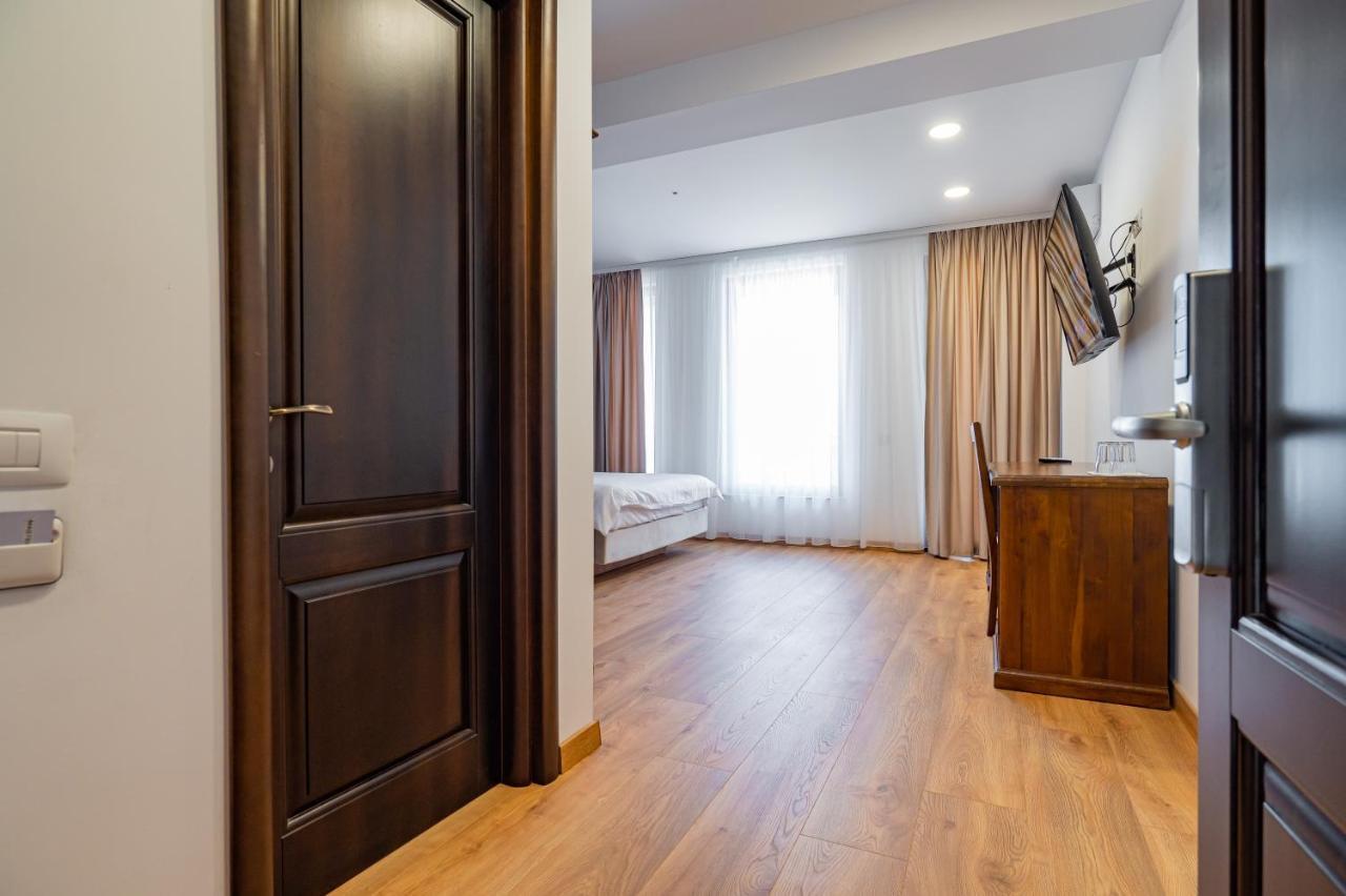 Voyager Hotel Navodari Ngoại thất bức ảnh