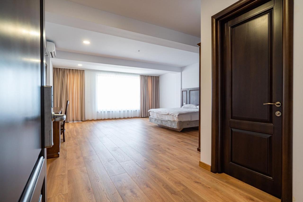 Voyager Hotel Navodari Ngoại thất bức ảnh